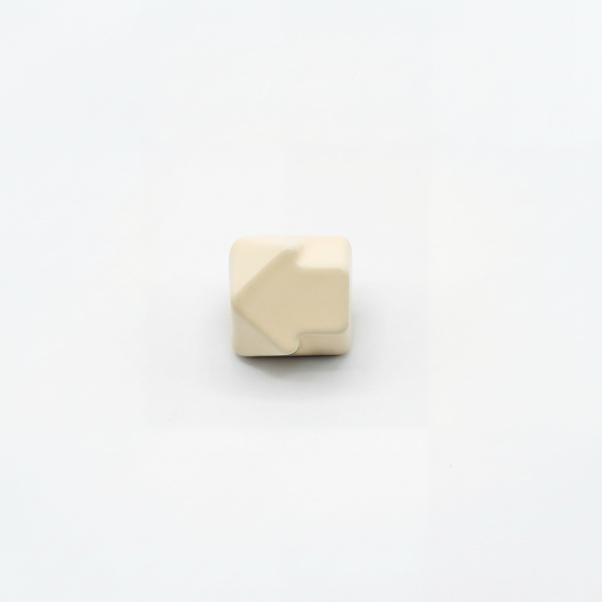 Arrow artisan keycap cream white zinc alloy lacquer finish three quarter angle view