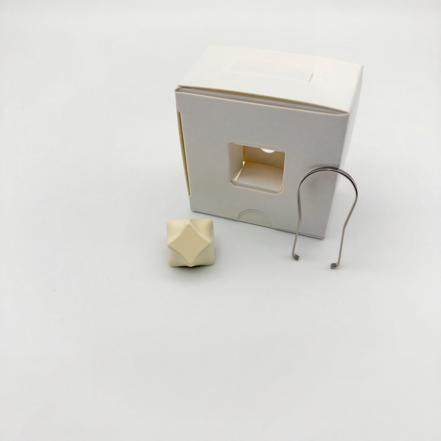 Star artisan keycap cream white gift set with windowed box and wire keycap puller