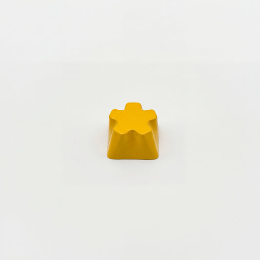 Sculpted star custom keycap yellow die-cast zinc alloy high gloss finish front view on white background