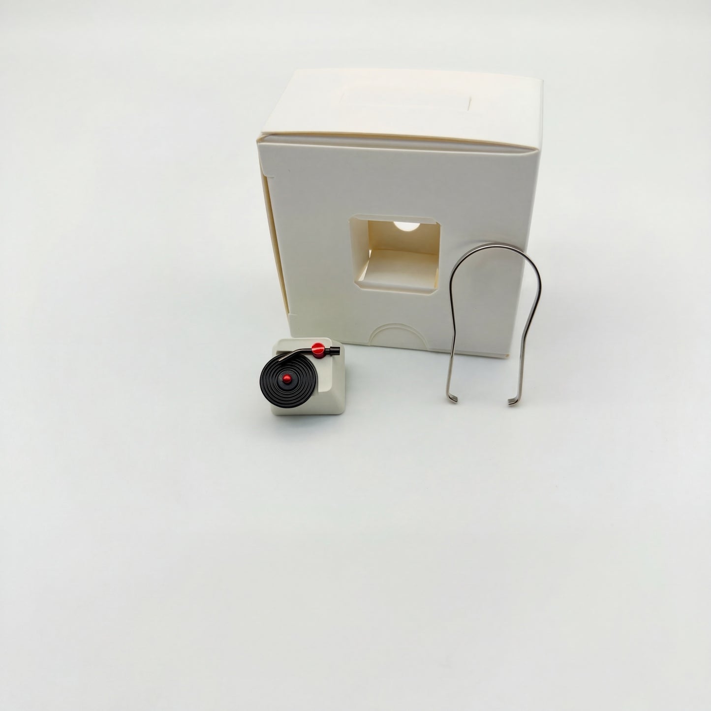 Vinyl record keycap gift set with protective box and wire keycap puller for music lovers